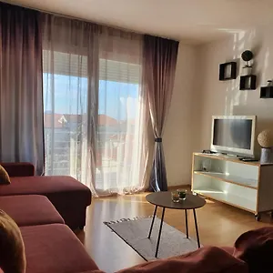 Cozy Two-bedroom Zadar