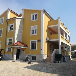  Apartman Lili